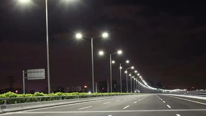 تحلیل فنی چراغ خیابانی ۱۵۰ وات پلاریس